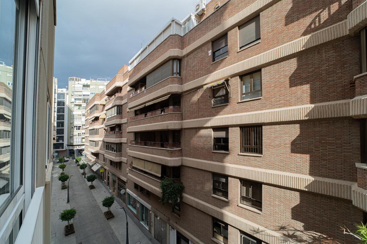 Expoholidays - General Tamayo Parking Gratis Almería Exterior photo