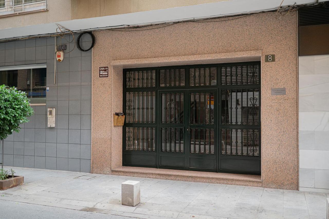 Expoholidays - General Tamayo Parking Gratis Almería Exterior photo